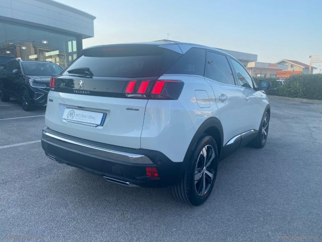 Auto - Peugeot 3008 bluehdi 130 s&s eat8 gt line