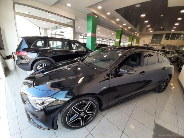 Auto - Mercedes-benz cla 200 d aut. shooting brake premium