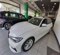 Auto - Bmw 320d touring business advantage aut.