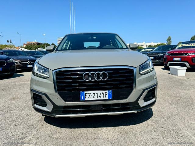 Audi q2 30 tdi s tronic identity black