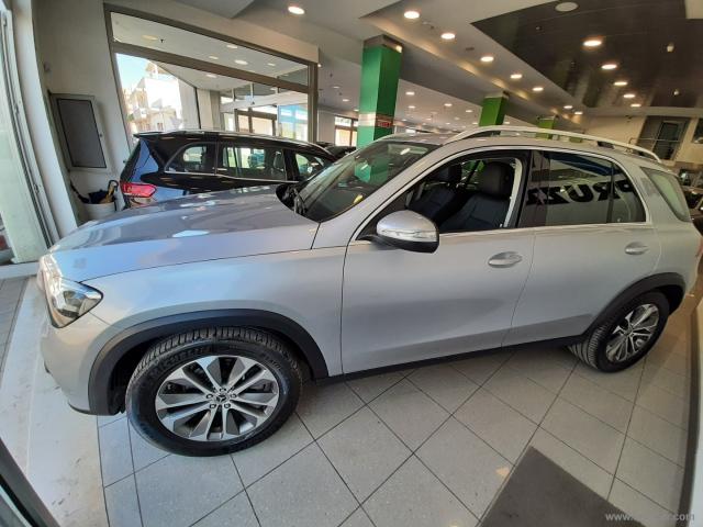 Auto - Mercedes-benz gle 300 d 4matic mild hybrid sport