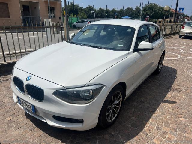 Auto - Bmw 118d 5p. unique