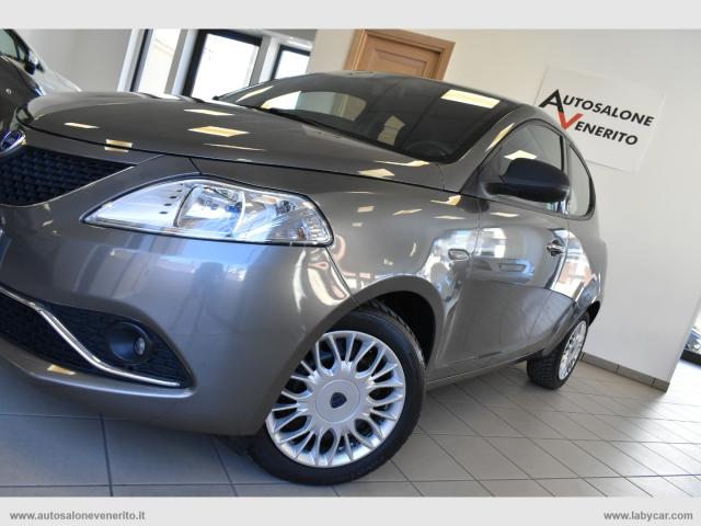 Auto - Lancia ypsilon 1.2 69 cv 5p. gpl ecochic mya