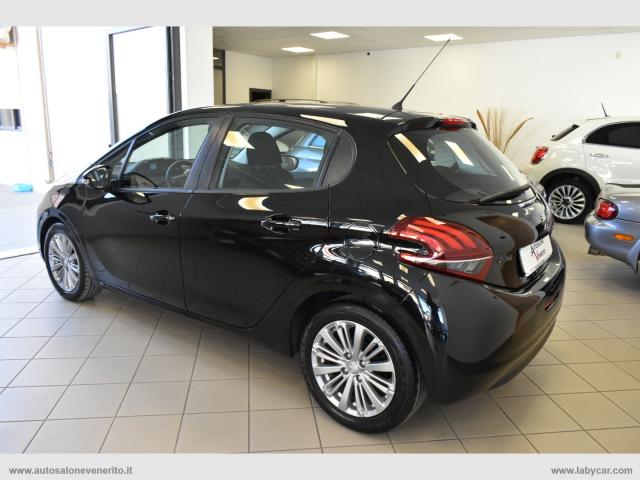 Auto - Peugeot 208 bluehdi 75 5p. allure