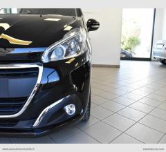 Auto - Peugeot 208 bluehdi 75 5p. allure