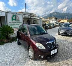 Auto - Lancia ypsilon 1.2 argento