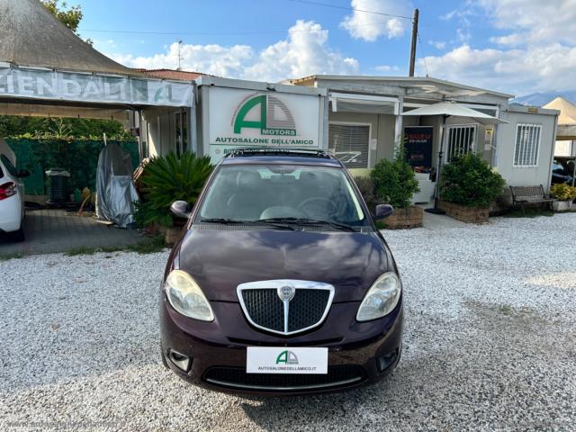 Auto - Lancia ypsilon 1.2 argento