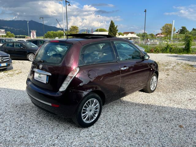 Auto - Lancia ypsilon 1.2 argento