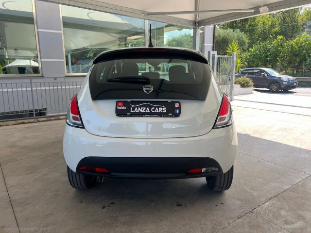 Auto - Lancia ypsilon 1.0 firefly 5p. s&s hybrid oro