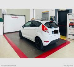 Auto - Ford fiesta 1.4 5p. bz.-gpl black & white ed.