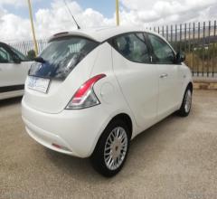 Auto - Lancia ypsilon 1.3 mjt 95 cv 5p. s&s gold