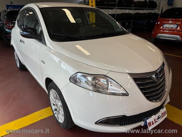 Auto - Lancia ypsilon 1.2 69 cv 5p. gpl ecochic silver