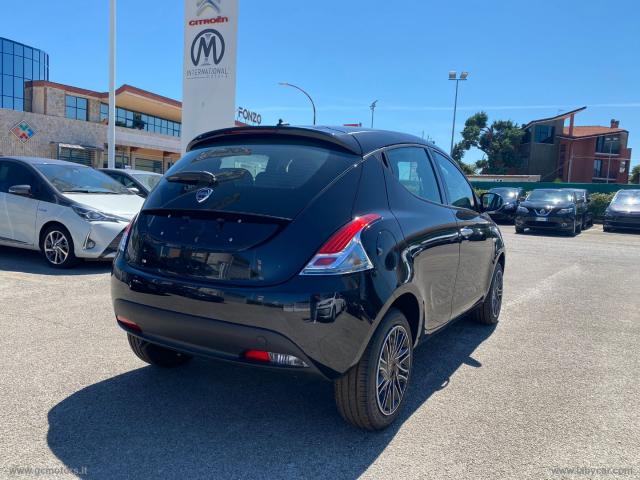 Auto - Lancia ypsilon 1.0 firefly 5p.s&s hyb. eco gold