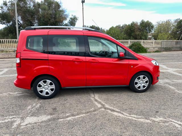 Auto - Ford tourneo courier 1.5 tdci 75 cv plus