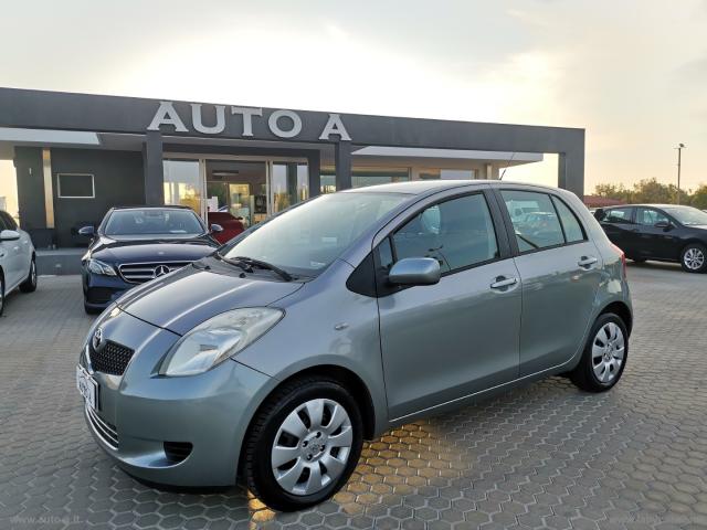 Toyota yaris 1.0 5p. sol