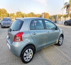 Auto - Toyota yaris 1.0 5p. sol