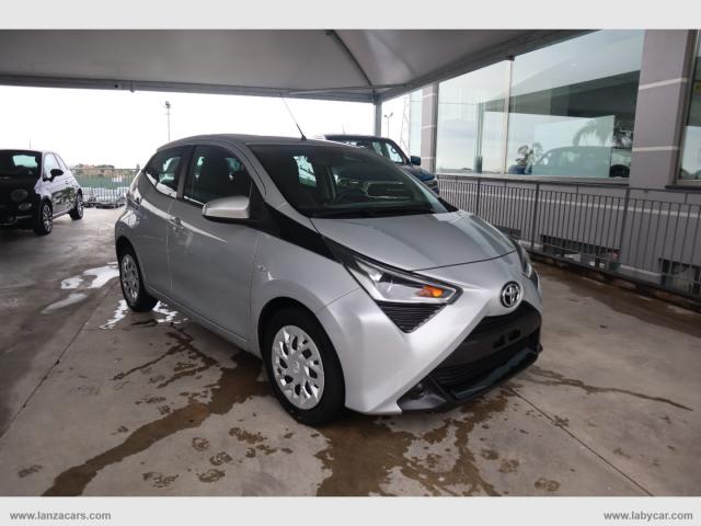 Auto - Toyota aygo connect 1.0 vvt-i 72cv 5p. x-busin.