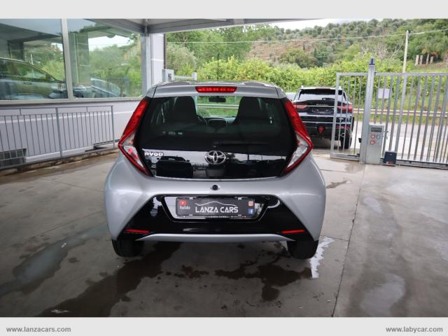 Auto - Toyota aygo connect 1.0 vvt-i 72cv 5p. x-busin.