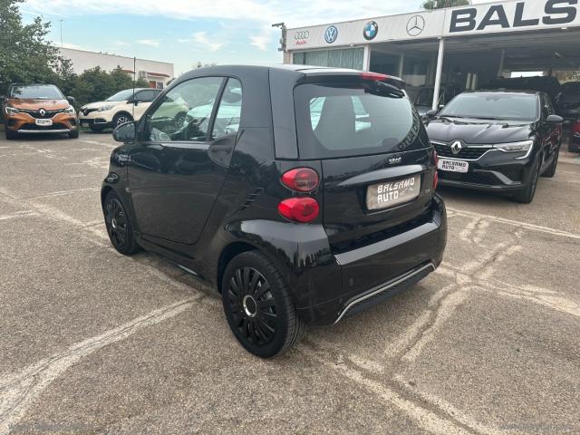 Auto - Smart fortwo 1000 52 kw mhd coupÃ© special one