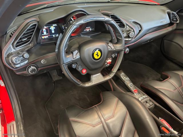 Auto - Ferrari 488 spider