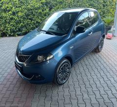 Auto - Lancia ypsilon 1.0 firefly 5p. s&s hybrid gold