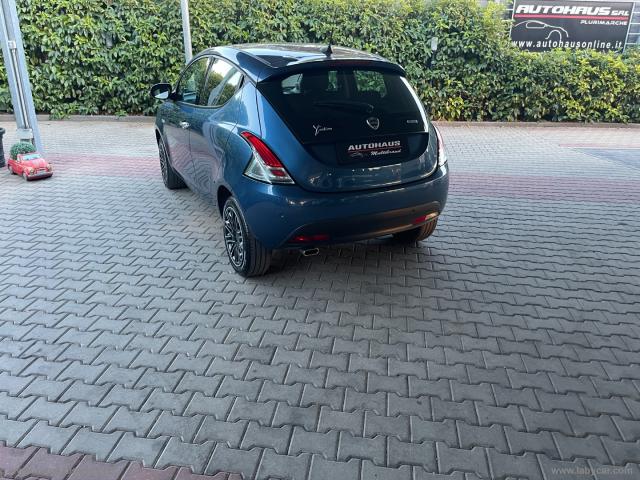 Auto - Lancia ypsilon 1.0 firefly 5p. s&s hybrid gold