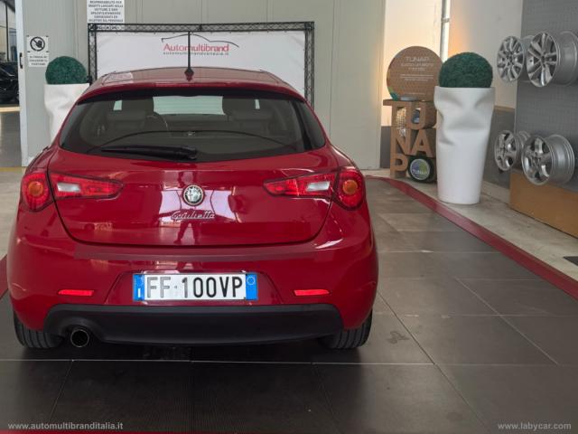 Auto - Alfa romeo giulietta 1.4 turbo multiair distinctive