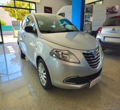 Auto - Lancia ypsilon 1.3 mjt 95 cv 5p. s&s gold