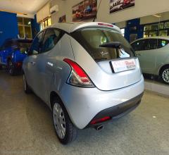 Auto - Lancia ypsilon 1.3 mjt 95 cv 5p. s&s gold