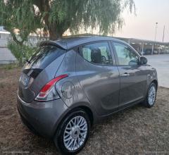 Auto - Lancia ypsilon 1.2 69 cv 5p. s&s gold