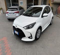 Auto - Toyota yaris 1.0 5p. trend