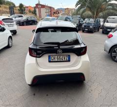 Auto - Toyota yaris 1.0 5p. trend