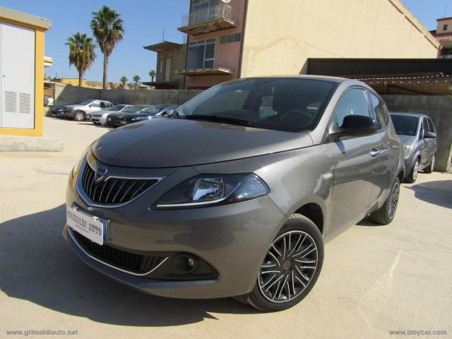 Auto - Lancia ypsilon 1.0 firefly 5p s&s hybrid silver