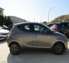 Auto - Lancia ypsilon 1.0 firefly 5p s&s hybrid silver