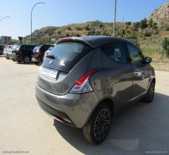 Auto - Lancia ypsilon 1.0 firefly 5p s&s hybrid silver