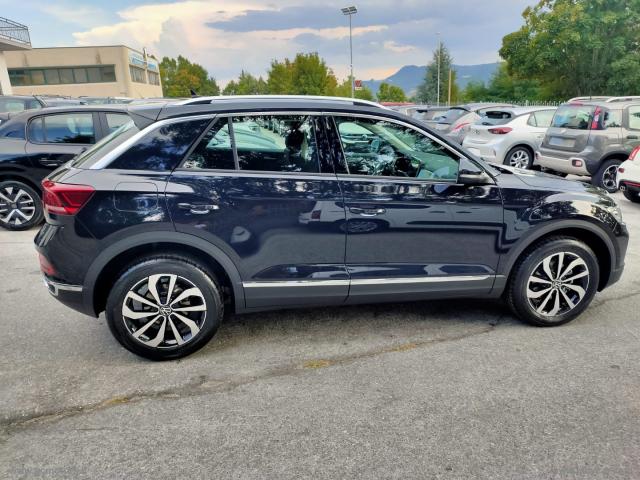 Auto - Volkswagen t-roc 1.5 tsi act style