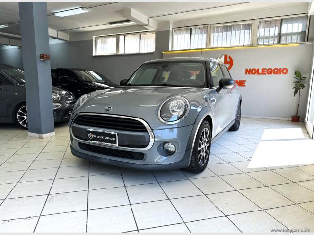 Auto - Mini mini one d 5 porte business xl