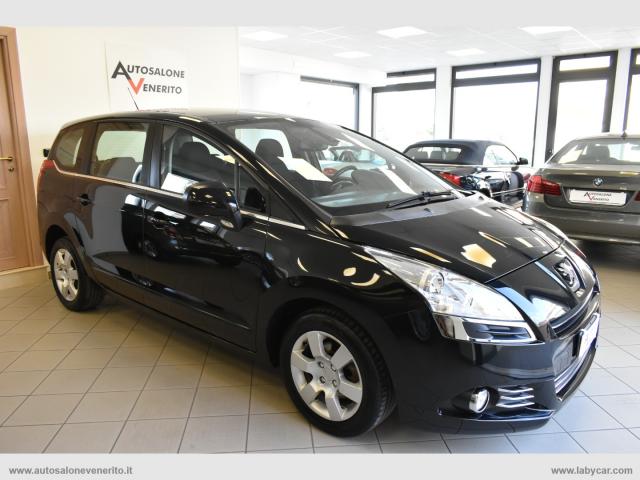 Auto - Peugeot 5008 1.6 hdi 112 cv ca.robot. fÃ©line