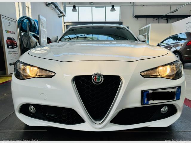 Auto - Alfa romeo giulia 2.2 td 180 cv at8 super