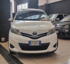 Auto - Toyota yaris 1.3 5p. active