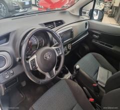 Auto - Toyota yaris 1.3 5p. active