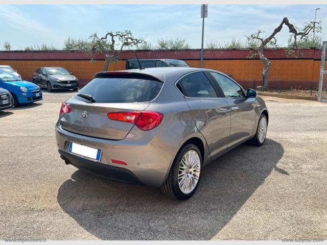 Auto - Alfa romeo giulietta exclusive 1.6 mj 105cv