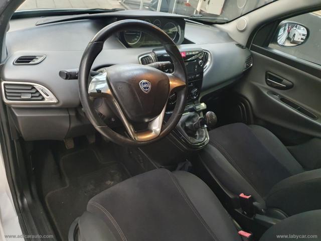 Auto - Lancia ypsilon 1.2 69 cv 5p. gpl ecochic