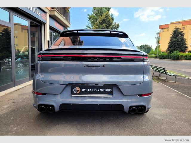 Auto - Porsche cayenne coupe 3.0 v6 353cv