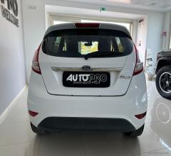 Auto - Ford fiesta 1.4 5p. bz.-gpl black & white ed.