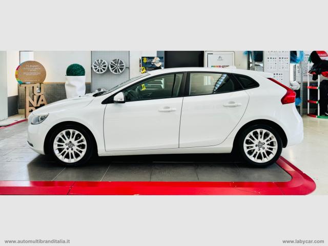 Auto - Volvo v40 d2 1.6 business edition