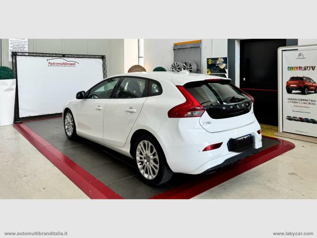 Auto - Volvo v40 d2 1.6 business edition