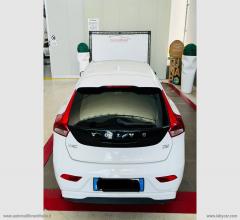 Auto - Volvo v40 d2 1.6 business edition