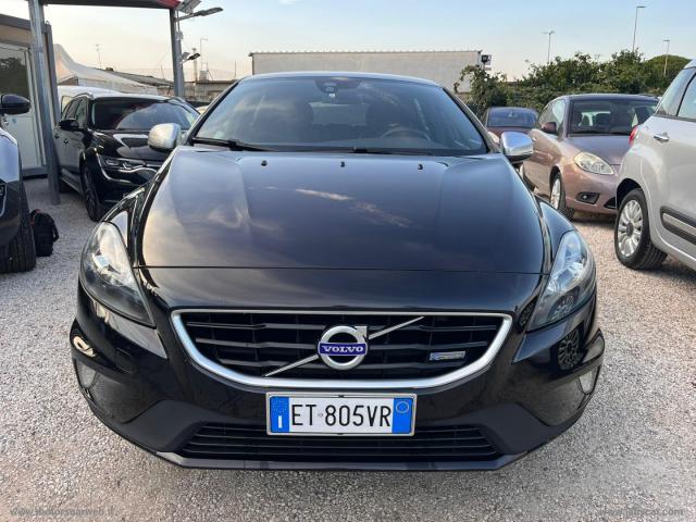 Auto - Volvo v40 d2 1.6 r-design momentum