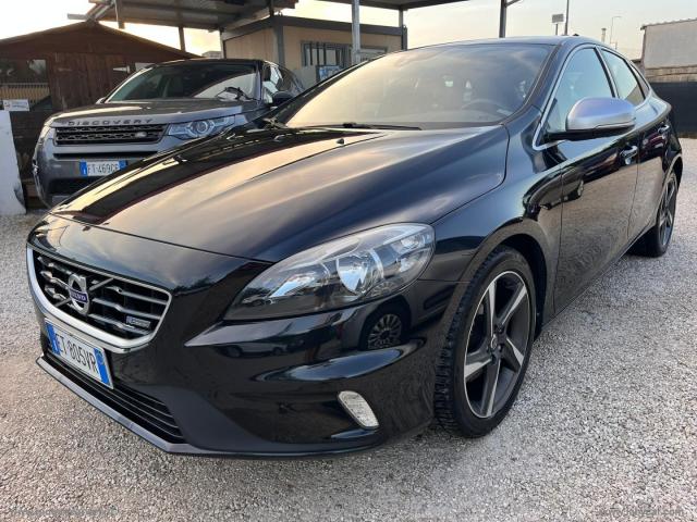 Auto - Volvo v40 d2 1.6 r-design momentum